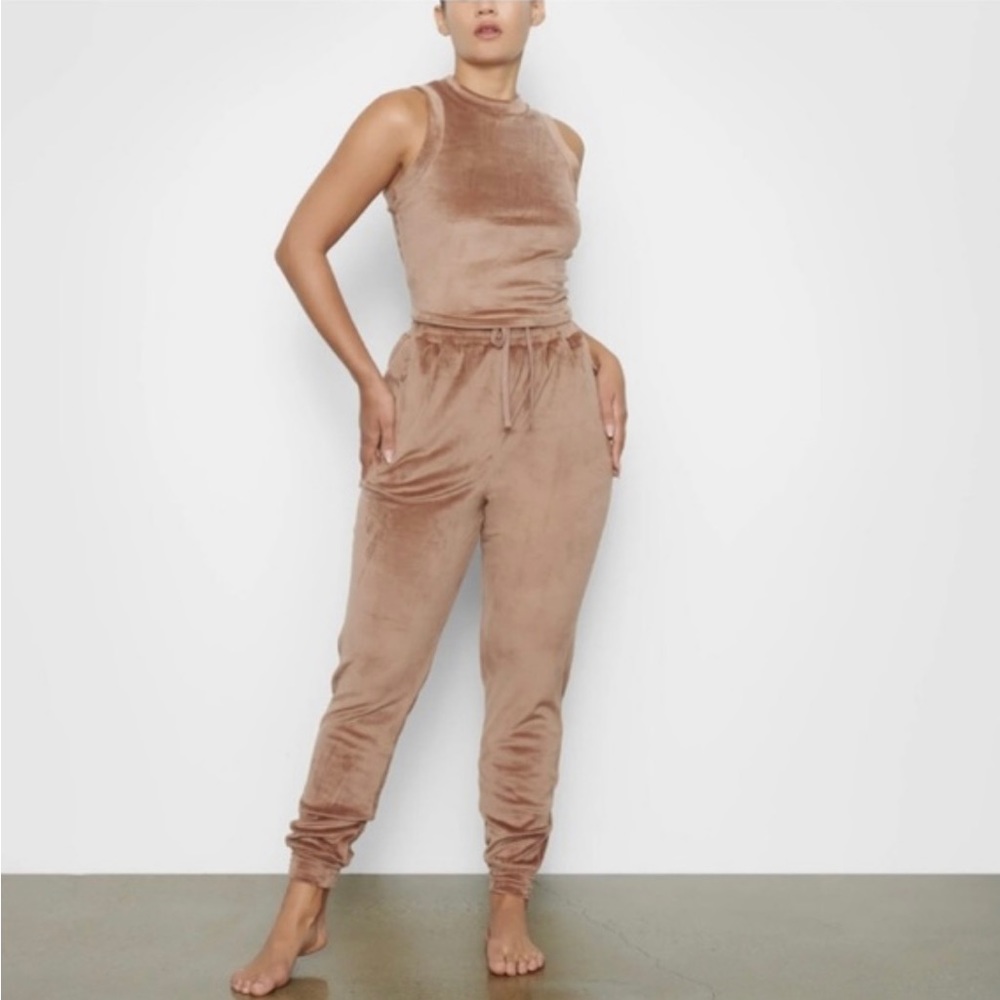 Skims velour set. Very good condition.